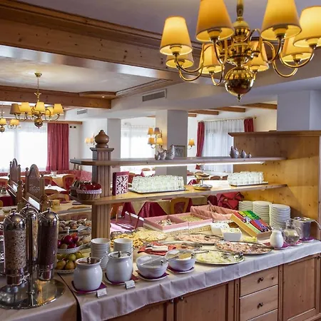 Hotel Cristallo 3*